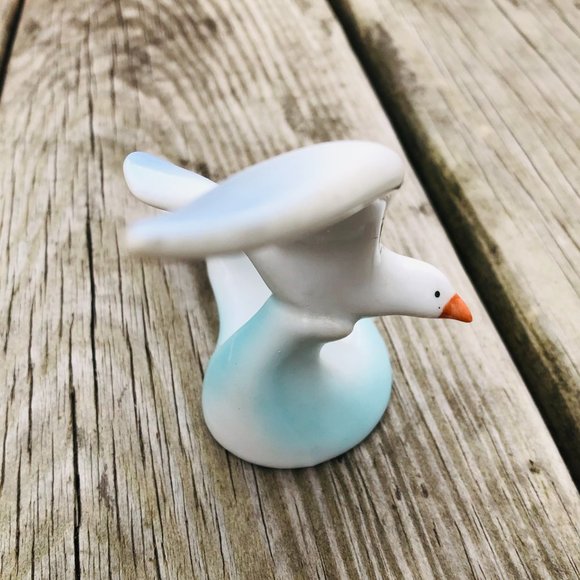 Hollohaza Seagull in Flight / Porcelain / Hungary #1831 / Figurine Bird Soaring - Picture 4 of 6